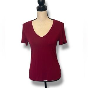 CLOZOZ Women’s V-Neck T-Shirt – Red, Size XL